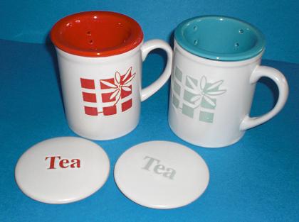 Teetassen mit Filter und Deckel
