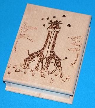 Zettelbox mit 2 verliebten Giraffen