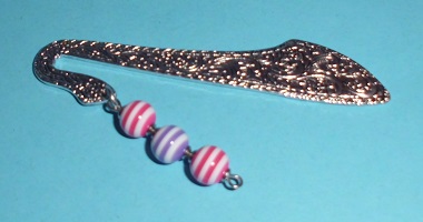 rote+violett Kunststoffperlen